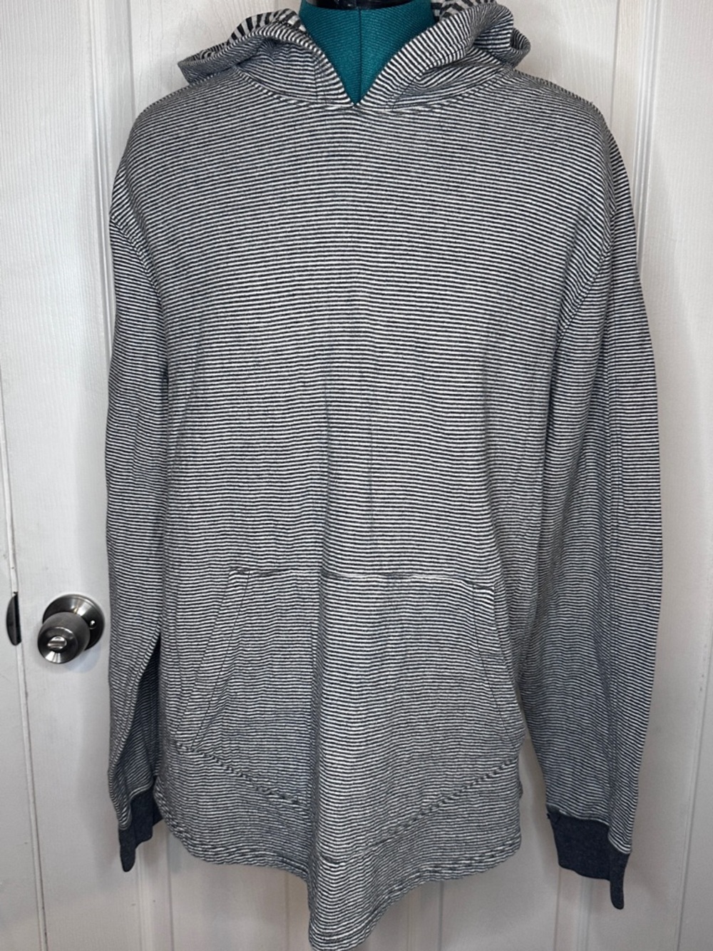 Lucky Brand Men's Striped Crewneck Hoodie - Gray & White